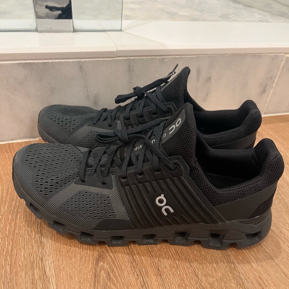 on Cloudswift 3 Ad Men's All Black - 11